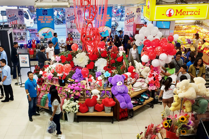 Philippine malls during Valentine's Day